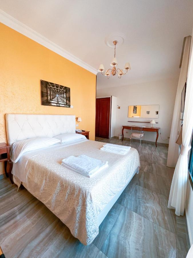 Neapolitantrips Hotel Екстер'єр фото