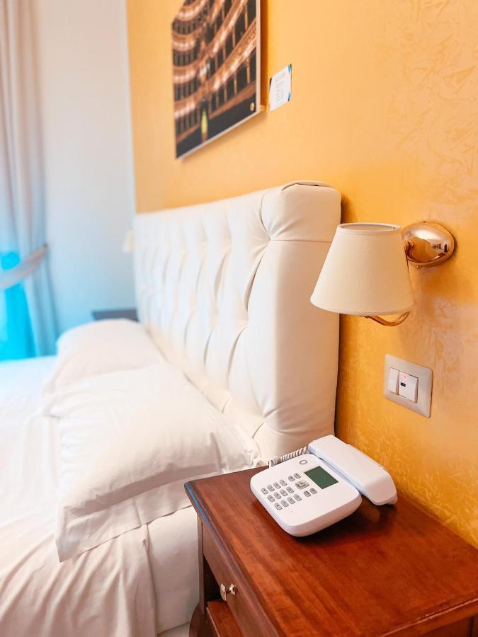 Neapolitantrips Hotel Екстер'єр фото