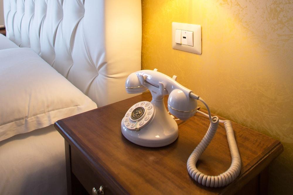 Neapolitantrips Hotel Екстер'єр фото