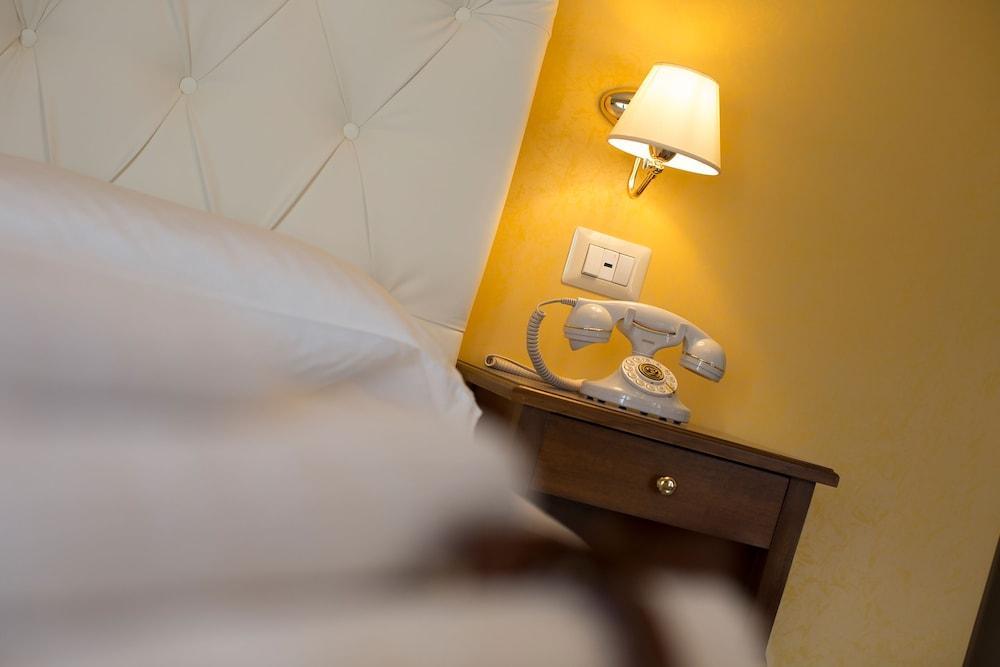 Neapolitantrips Hotel Екстер'єр фото